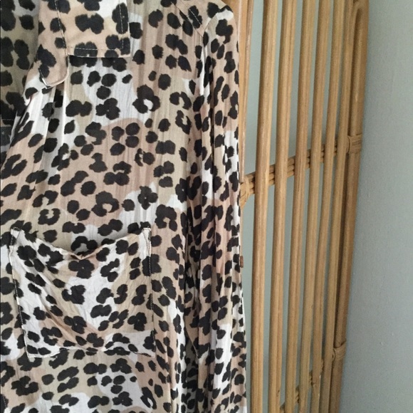 sold Cloth and stone leopard print blouse size medium - Picture 3 of 3
